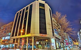 Grand Madrid Hotel